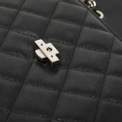 Pre Owned Chanel Black Quilted Leather Small CC Box Flap Bag