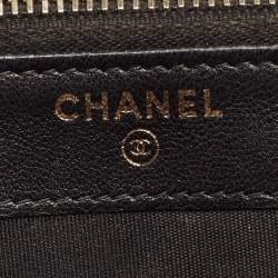 Pre Owned Chanel Black Quilted Pearl Velvet Double Zip Clutch Bag