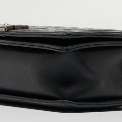Pre Owned Chanel Black Quilted Leather New Medium Boy Shoulder Bag