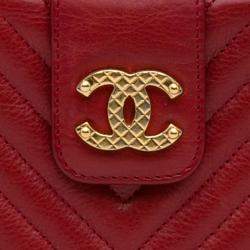 Pre Owned Chanel Red Chevron Rock The Corner Minaudiere Bag