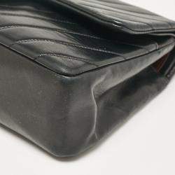 Chanel Black Chevron Leather Medium Classic Double Flap Bag