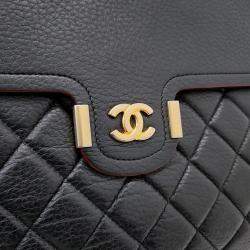 Pre Owned Chanel Leather Black Large Clutch