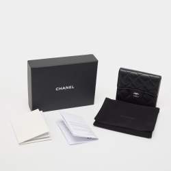 Pre Owned Chanel Black Quilted Caviar Leather Trifold CC Wallet