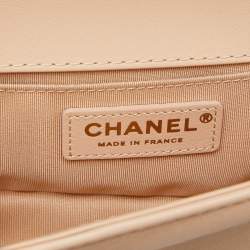 Pre Owned Chanel Beige Quilted Leather Small Boy Top Handle Bag