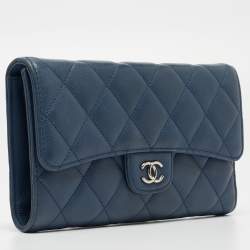 Pre Owned Chanel Blue Quilted Caviar Leather Classic Flap Wallet