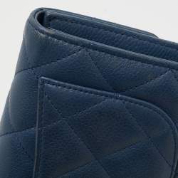 Pre Owned Chanel Blue Quilted Caviar Leather Classic Flap Wallet