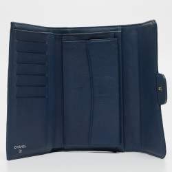 Pre Owned Chanel Blue Quilted Caviar Leather Classic Flap Wallet