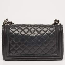 Pre Owned Chanel Black Quilted Leather Medium Boy Flap Bag