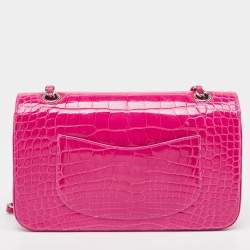 Pre Owned حقيبة شانيل كلاسيك جلد وجلد لامع أسود/ أحمر بقلاب مزدوج متوسطة