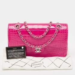 Pre Owned حقيبة شانيل كلاسيك جلد وجلد لامع أسود/ أحمر بقلاب مزدوج متوسطة