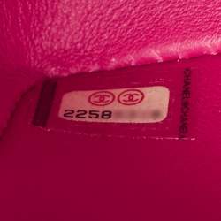 Pre Owned حقيبة شانيل كلاسيك جلد وجلد لامع أسود/ أحمر بقلاب مزدوج متوسطة