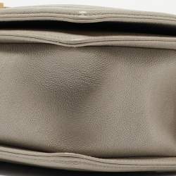 Pre Owned Chanel Grey Quilted Caviar Leather Medium Boy Flap Bag