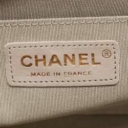 Pre Owned Chanel Grey Quilted Caviar Leather Medium Boy Flap Bag