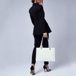 Pre Owned Chanel White Quilted Caviar Leather Grand Shopping Tote
