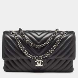Pre Owned Chanel Black Chevron Leather Medium Classic Double Flap Bag