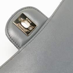 مملوكة مسبقًا Chanel Metallic Blue Python New Mini Classic Flap Bag