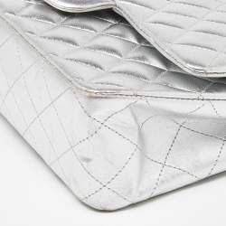 Pre Owned Chanel Silver Quilted Leather Medium Classic Double Flap Bag