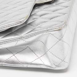 Pre Owned Chanel Silver Quilted Leather Medium Classic Double Flap Bag