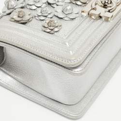 Pre Owned Chanel Silver Quilted Leather Small Camellia Applique Boy Flap Bag