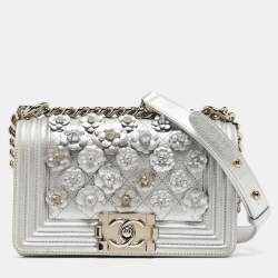 Pre Owned Chanel Silver Quilted Leather Small Camellia Applique Boy Flap Bag