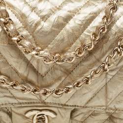 Pre Owned Chanel Gold Chevron Patent Leather Medium Classic Double Flap Bag
