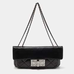 Pre Owned Chanel Black Quilted Leather Reissue Flap Bag