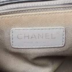 Pre Owned Chanel Black Quilted Patent Leather Medium Boy Bag