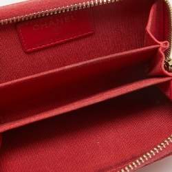 Pre Owned Chanel Red Quilted Caviar Leather Zip Around Coin Purse