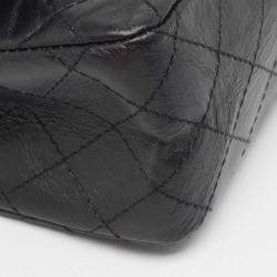 Pre Owned Chanel Black Quilted Aged Leather 225 Lucky Charm Reissue 2.55 Flap Bag