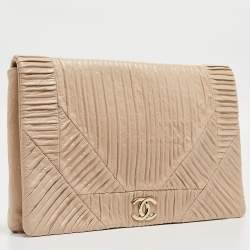 Pre Owned Chanel Beige Leather Coco Pleats Flap Clutch