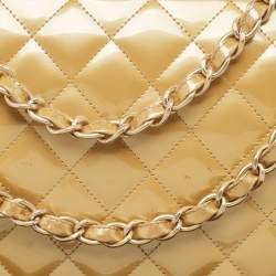 Pre Owned Chanel Cream Quilted Patent Leather Maxi Classic Single Flap Bag