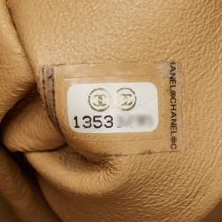 Pre Owned Chanel Cream Quilted Patent Leather Maxi Classic Single Flap Bag