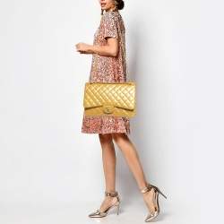 Pre Owned Chanel Cream Quilted Patent Leather Maxi Classic Single Flap Bag