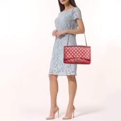 مملوكة مسبقًا Chanel Red Quilted Caviar Leather Maxi Classic Single Flap Bag