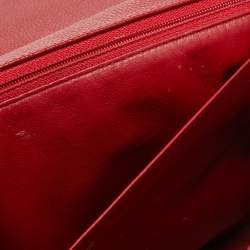 مملوكة مسبقًا Chanel Red Quilted Caviar Leather Maxi Classic Single Flap Bag