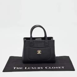 Pre Owned Chanel Black Leather Mini Neo Executive Tote