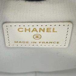 Pre Owned Chanel White Lambskin Matelasse Large CC In Love Heart Bag