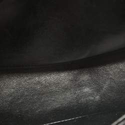 مملوكة مسبقًا Chanel Black Quilted Caviar Leather Jumbo Classic Single Flap Bag