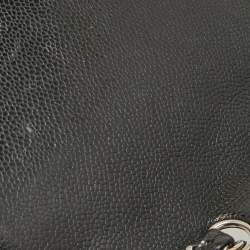 مملوكة مسبقًا Chanel Black Quilted Caviar Leather Jumbo Classic Single Flap Bag