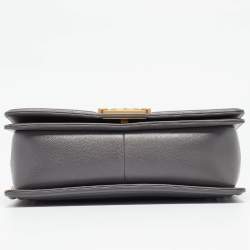 Pre Owned Chanel Grey Quilted Caviar Leather Medium Boy Flap Bag