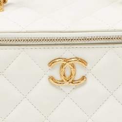 Pre Owned Chanel Off White Quilted Leather Vanity Case Chain Bag