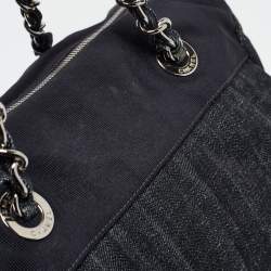 Pre Owned Chanel Dark Blue Quilted Denim Bowler Bag