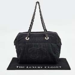 Pre Owned Chanel Dark Blue Quilted Denim Bowler Bag