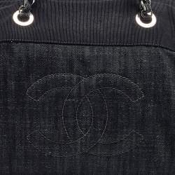 Pre Owned Chanel Dark Blue Quilted Denim Bowler Bag