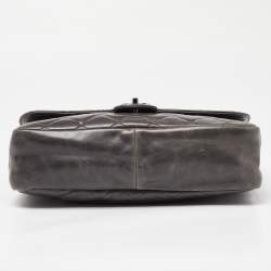 Pre Owned Chanel Grey Quilted Glazed Leather Small CC Delivery Bag