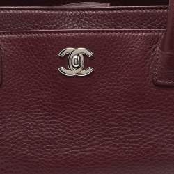 Pre Owned Chanel Red Leather Small Cerf Shopper Tote