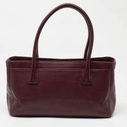 Pre Owned Chanel Red Leather Small Cerf Shopper Tote