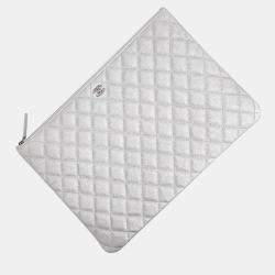 Pre Owned Chanel Silver Caviar Leather Clutch Bag