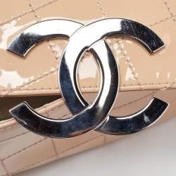 Pre Owned Chanel Peach Square Quilt Patent Leather Diagonal CC Flap Bag