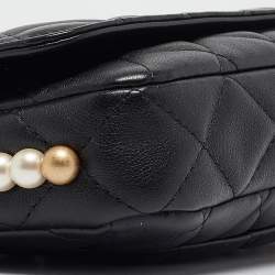 مملوكة مسبقًا Chanel Black Quilted Leather Pearl WOC Bag
